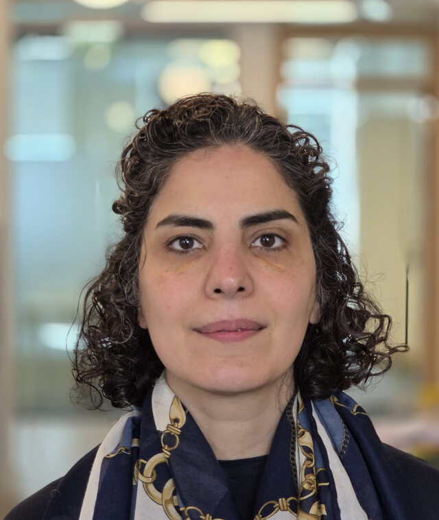 Portrait of Dr Fatemeh Behzadnejad.